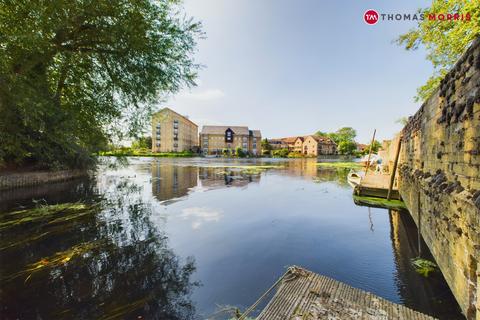 3 bedroom end of terrace house for sale, Wellington Street, Cambridgeshire PE27