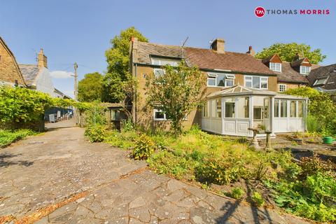 3 bedroom end of terrace house for sale, Wellington Street, Cambridgeshire PE27