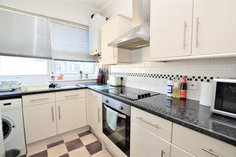 2 bedroom flat to rent, Eastern Esplanade, Margate