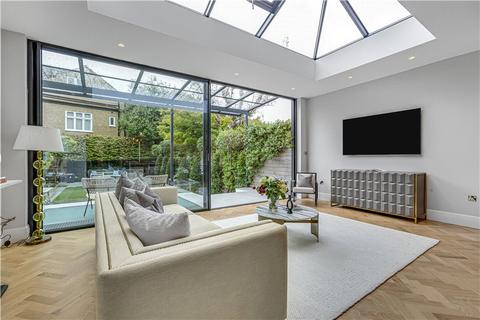 27 Westmoreland Road, London, SW13 9RZ