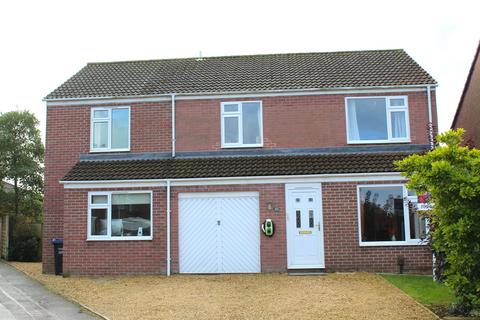 5 bedroom detached house for sale, Sunderland Close, Melksham SN12