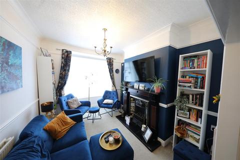 2 bedroom end of terrace house for sale, Melbourne Street, Hull