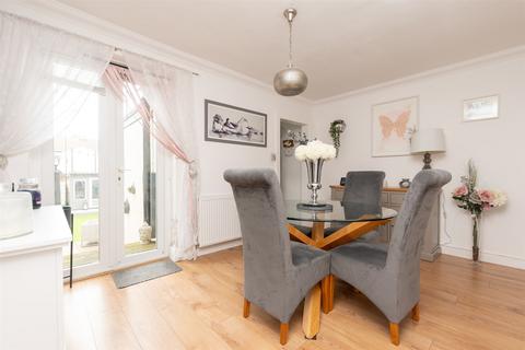 35 Alexandra Road, Gravesend, DA12 2QG