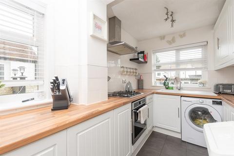 35 Alexandra Road, Gravesend, DA12 2QG