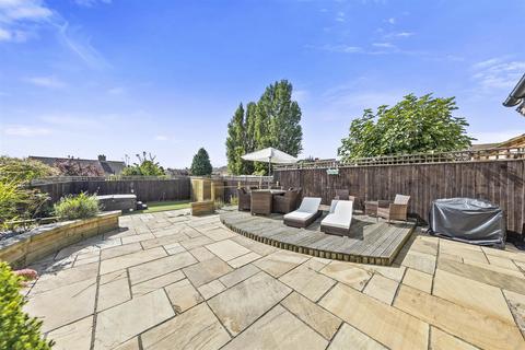 5 bedroom detached house for sale, Newton Road, Milton Keynes MK3