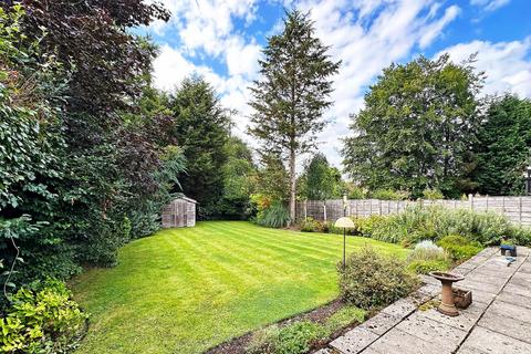 4 bedroom detached bungalow for sale, Longsides Road, Hale Barns