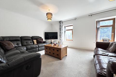 4 bedroom end of terrace house for sale, Hirwaun, Aberdare CF44