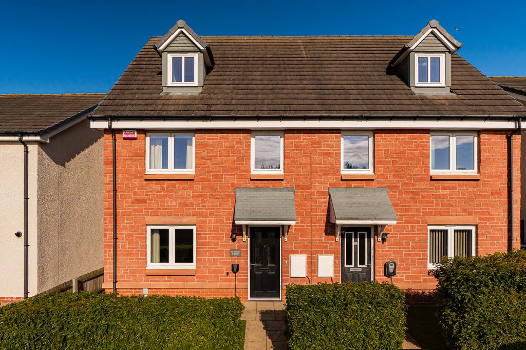 Miller Street, Winchburgh EH52 4 bed townhouse for sale £300,000