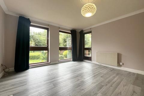 2 bedroom flat to rent, Alderwood Place, Princes Way, Solihull, West Midlands, B91