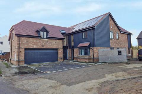 5 bedroom detached house for sale, Silver End Road, Bedford MK45