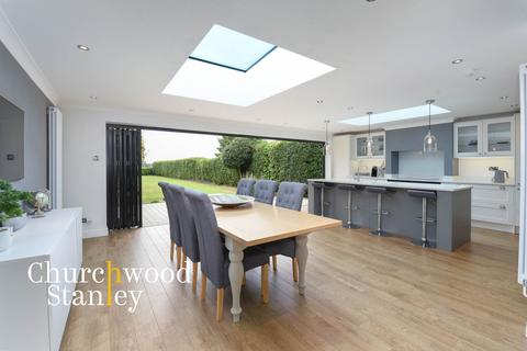 Heathfield Heath Road, Bradfield, Manningtree, CO11 2XD