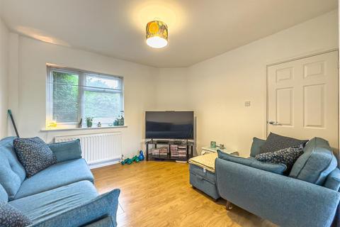 4 bedroom chalet for sale, London Road, Rayleigh SS6