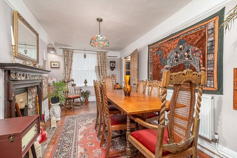 40 Broad Green, Wellingborough, NN8 4LH