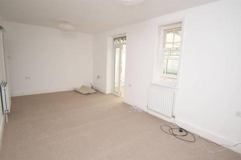 7 Pier Avenue, Whitstable, CT5 2HQ