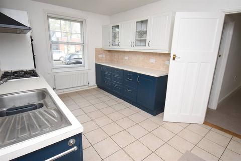 7 Pier Avenue, Whitstable, CT5 2HQ