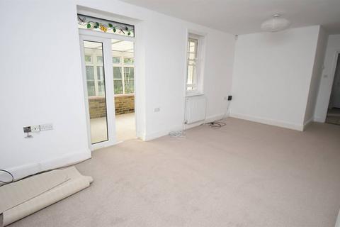 7 Pier Avenue, Whitstable, CT5 2HQ