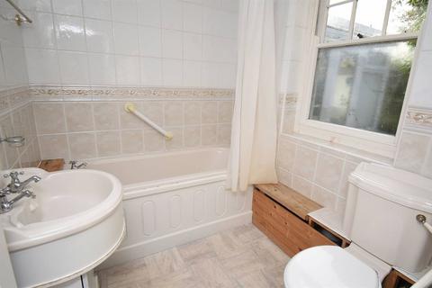 7 Pier Avenue, Whitstable, CT5 2HQ