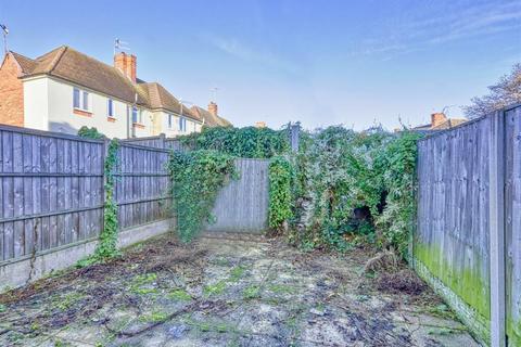 3 bedroom terraced house to rent, Dundonald Road, Chesterfield