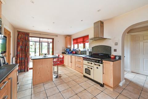 4 bedroom detached house for sale, Kings Hill, Beech, Alton, Kings Hill