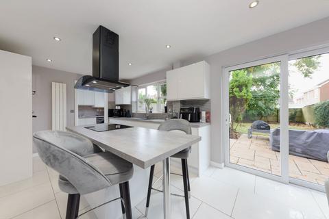 49 Appletrees Crescent, Bromsgrove, B61 0UD