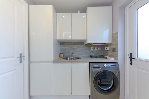 49 Appletrees Crescent, Bromsgrove, B61 0UD