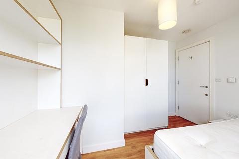 undefined, Mile End Road, London E1