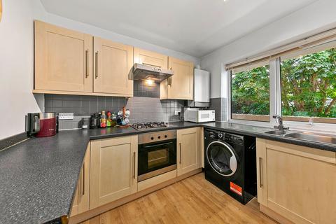 2 bedroom flat for sale, Jubilee Close, Kingston Upon Thames, KT1