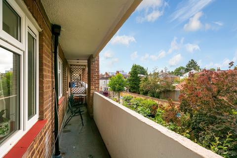 7 Jubilee Close, Kingston Upon Thames, KT1 4DH