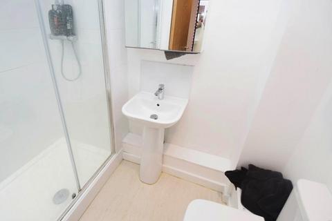 1 bedroom flat for sale, London Road , Newcastle-Under-Lyme ST5