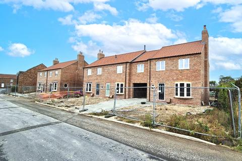 4 bedroom end of terrace house for sale, Hutton Road, Hutton Cranswick, YO25 9PN