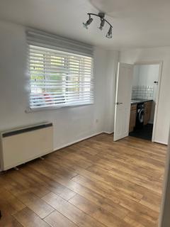 Studio to rent, Flanders Court, Luther King Close, London E17