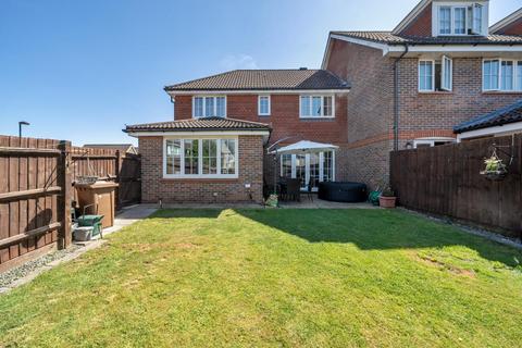 24 Hopkin Close, Guildford, GU2 9LS