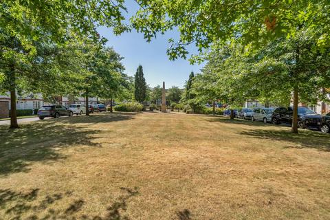 24 Hopkin Close, Guildford, GU2 9LS