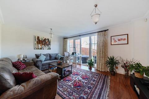 24 Hopkin Close, Guildford, GU2 9LS
