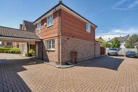 24 Hopkin Close, Guildford, GU2 9LS