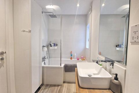 19a Argyle Terrace, Bath, BA2 3DF
