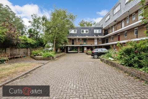 1 bedroom maisonette for sale, Tomlinson Close, Chiswick. W4