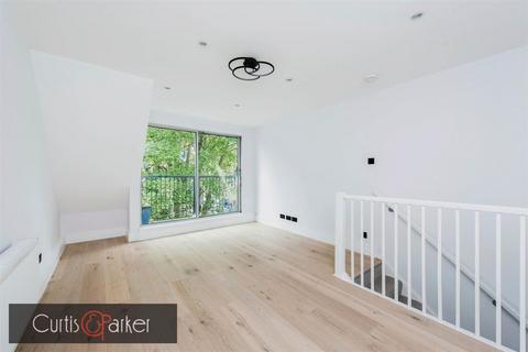 1 bedroom maisonette for sale, Tomlinson Close, Chiswick. W4