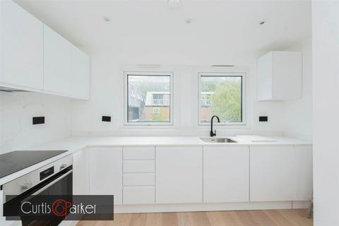 1 bedroom maisonette for sale, Tomlinson Close, Chiswick. W4