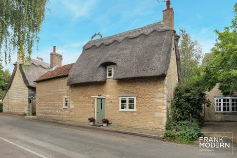 3 bedroom cottage for sale, Helpston Road, Ailsworth, PE5