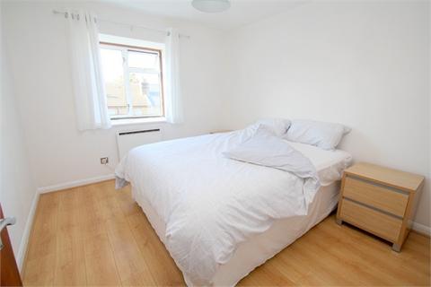 1 bedroom apartment for sale, Edgell Road, Staines-upon-Thames, TW18