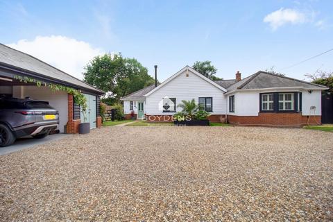 4 bedroom bungalow for sale, Lodge Lane, Colchester CO4