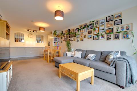 2 bedroom flat for sale, The Compass, Southampton