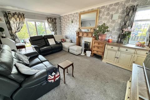 4 bedroom detached house for sale, Garden Avenue, Ilkeston