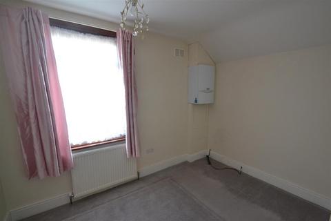 14 Palm Road, Romford, RM7 7AR