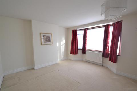 14 Palm Road, Romford, RM7 7AR