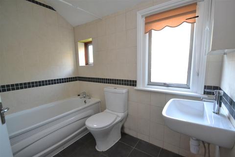 14 Palm Road, Romford, RM7 7AR