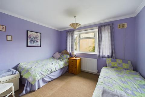 22 Buckmans Road, Crawley, RH11 7DR