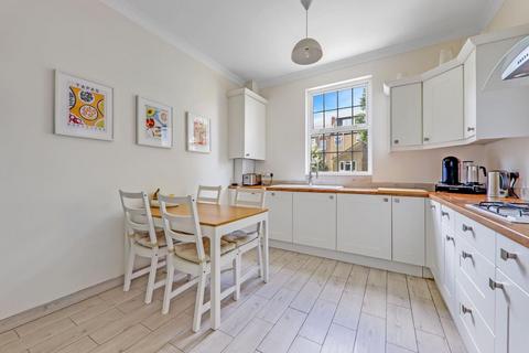 3 bedroom flat for sale, Wiverton Road, Sydenham