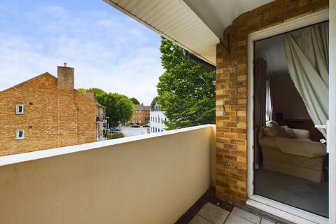 3 bedroom flat to rent, Southsea PO5